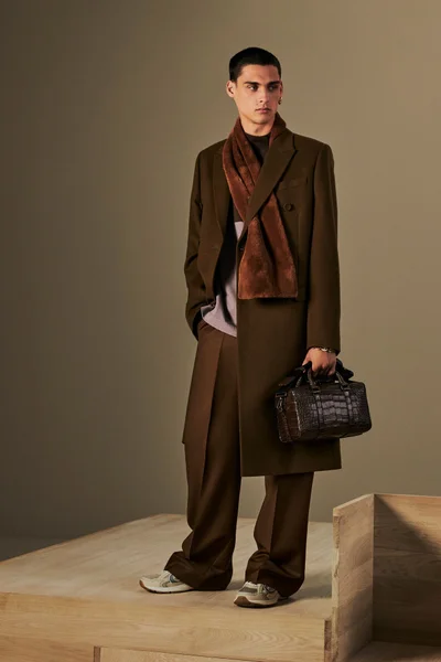 Look 3